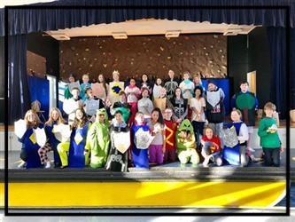 Drama Students in group photo.